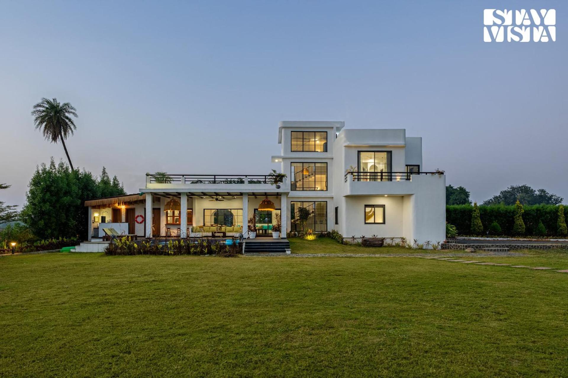 Stayvista At Lotus By The Lake With Pool, Bbq & Lawn Indore Eksteriør bilde